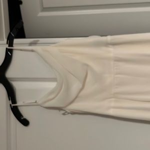 Never worn size 6 David’s bridal dress ivory